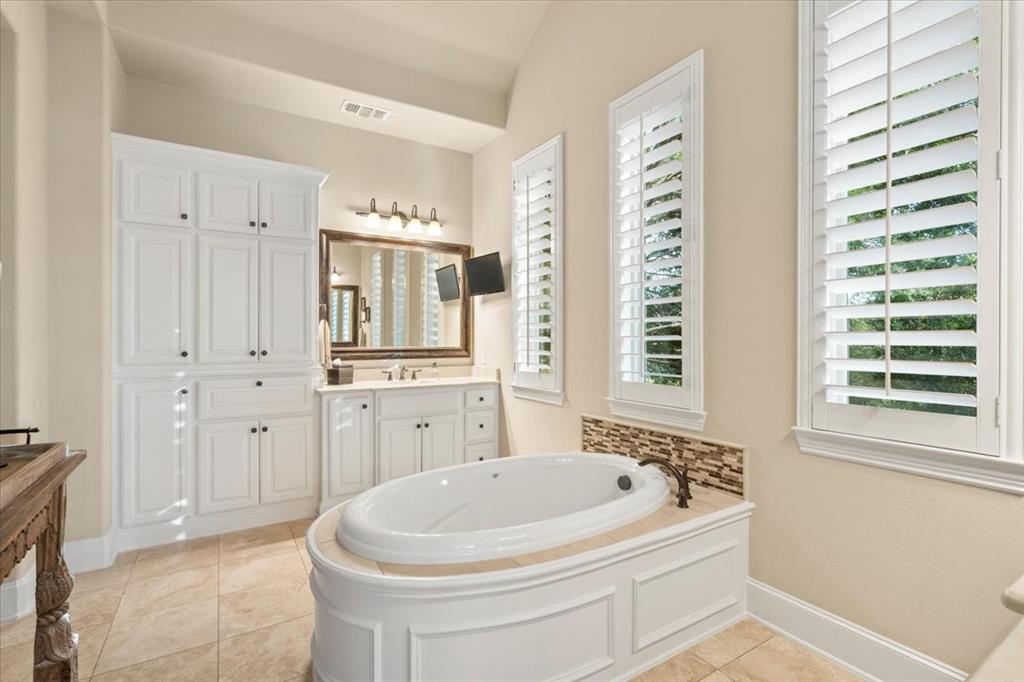 Castle Hills Golf Course Ph - Residential