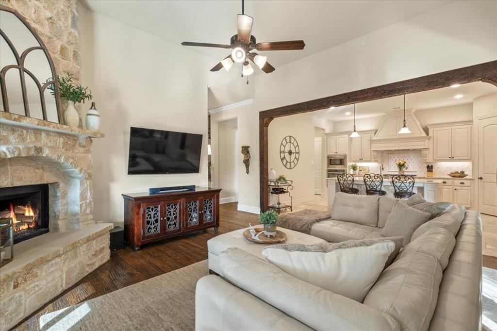 Castle Hills Golf Course Ph - Residential