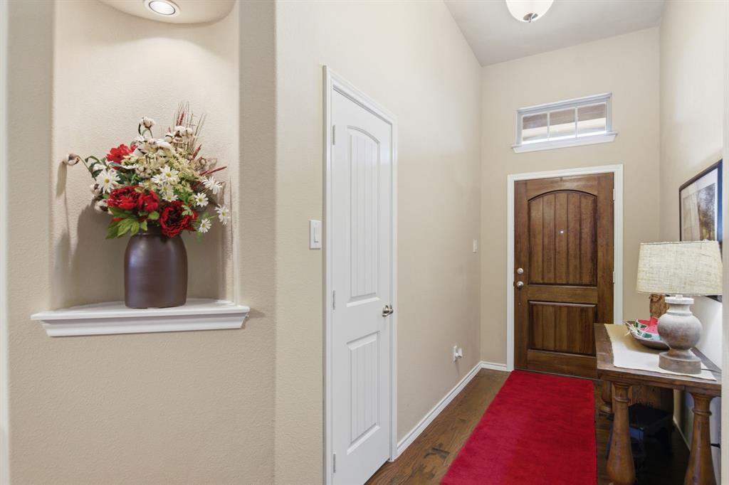5805 Glenwood Drive
