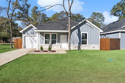 A home in Mabank