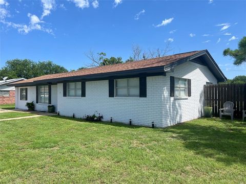 702 Belfast Street Dublin TX 76446