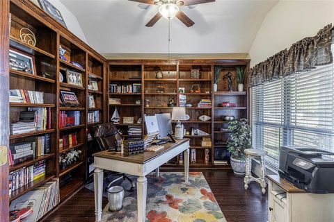 A home in Waxahachie