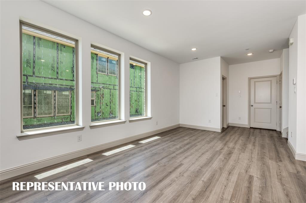 428 Parkside Drive