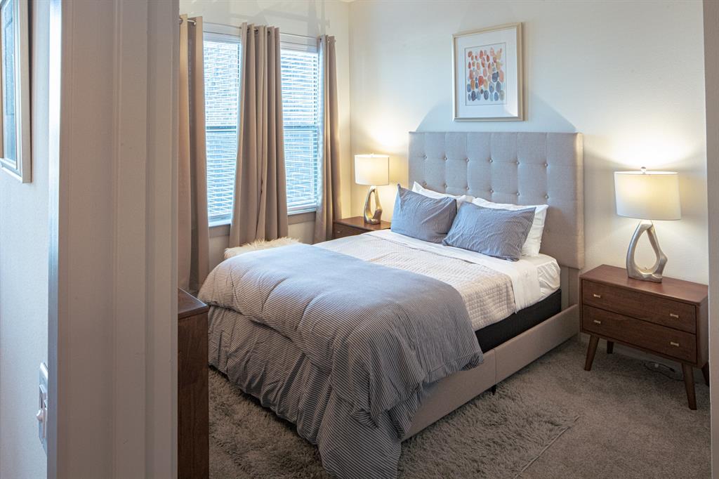 O T Roanoke - Residential Lease