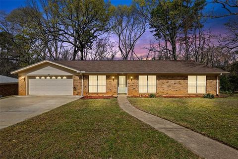 3215 Restview Street Longview TX 75605