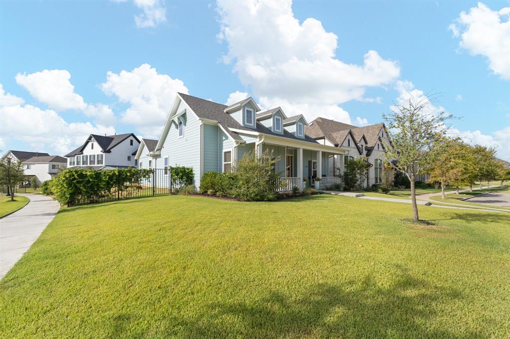 Photo of 14401 Greymoore Circle, Fort Worth, TX 76008 (MLS # 21392060)