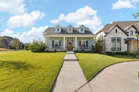 Photo of 14401 Greymoore Circle, Fort Worth, TX 76008 (MLS # 21392060)