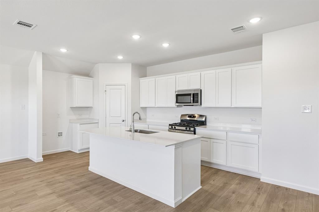 3848 Brewster Lane