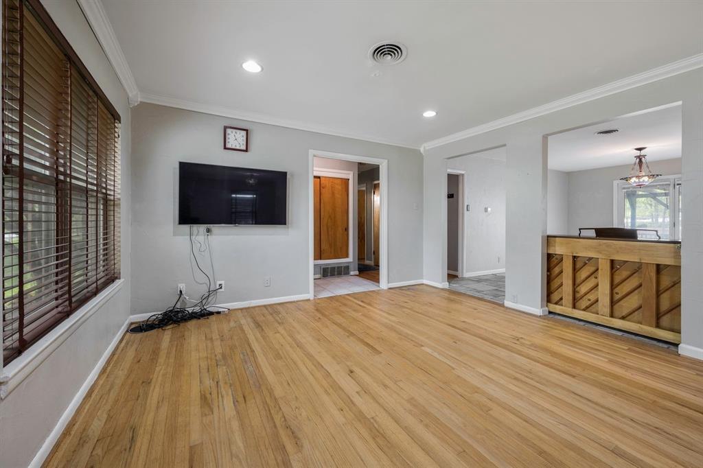 2216 Springhill Drive