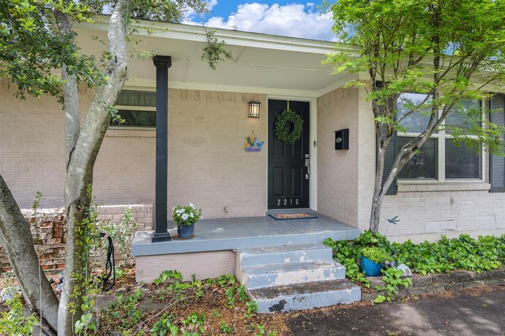 2216 Springhill Drive