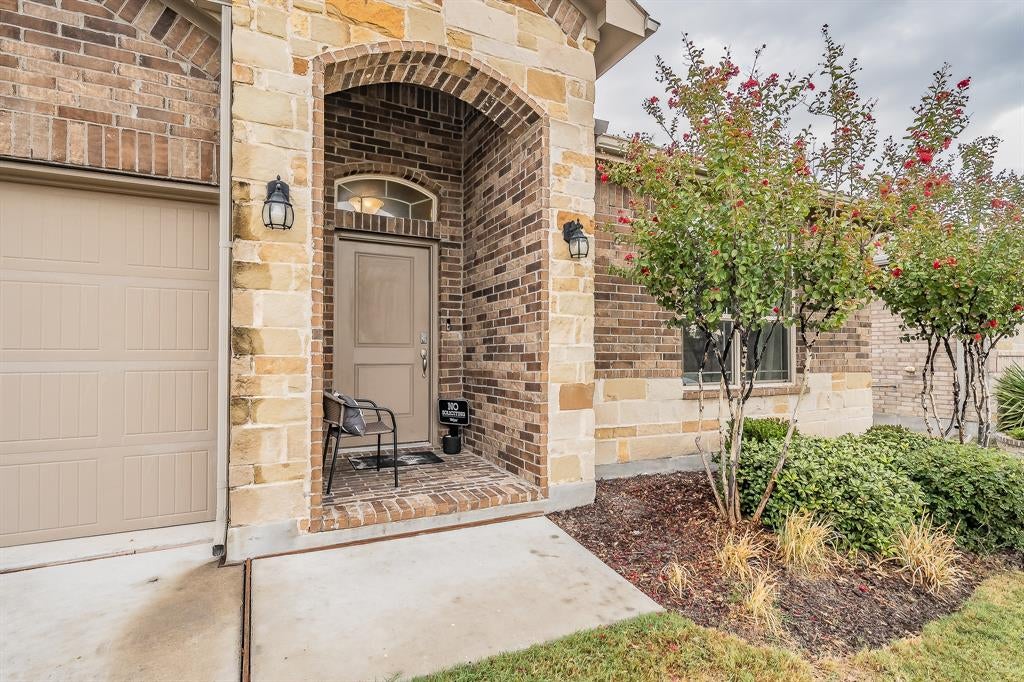 737 Blackhorse Trail
