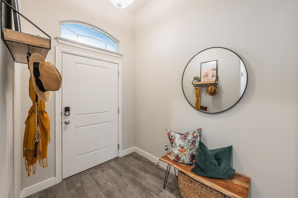 737 Blackhorse Trail