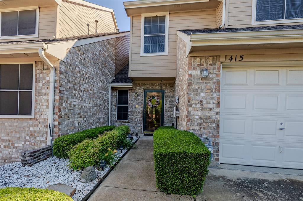 415 Oak Leaf Drive