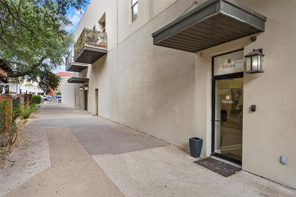 711 Austin Avenue C