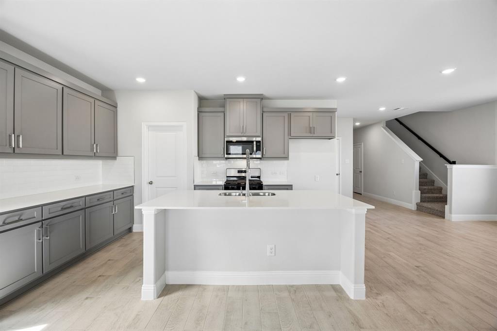 3210 Lucia Way