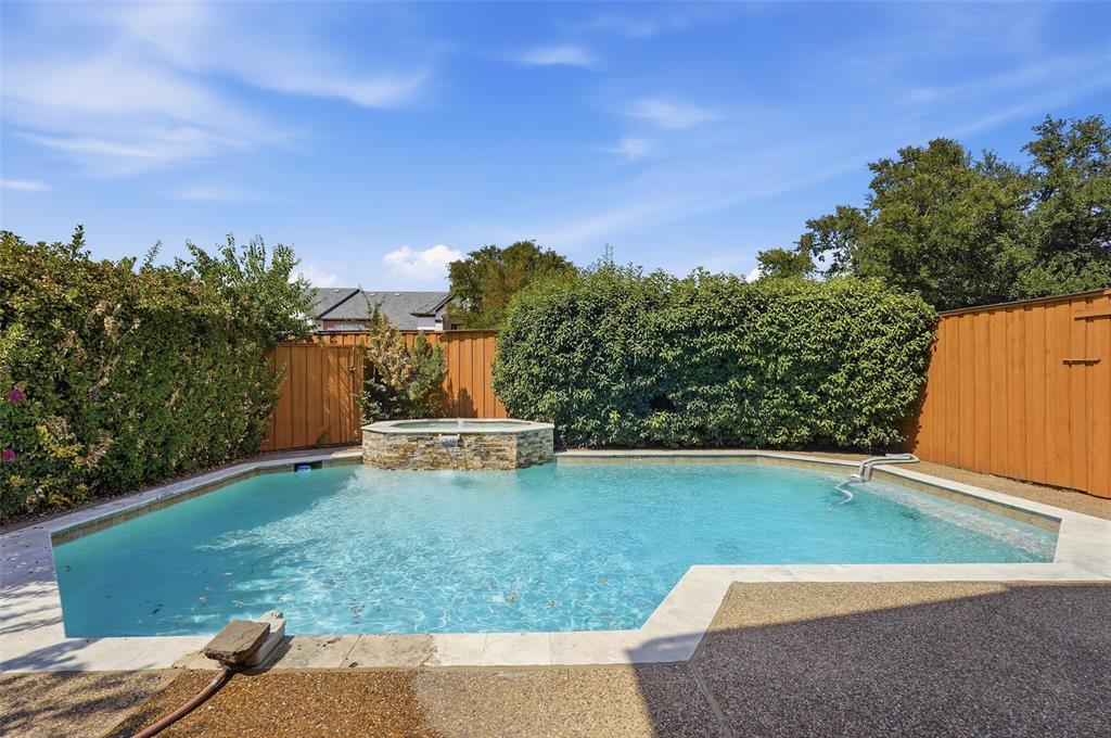 2741 Barrington Drive