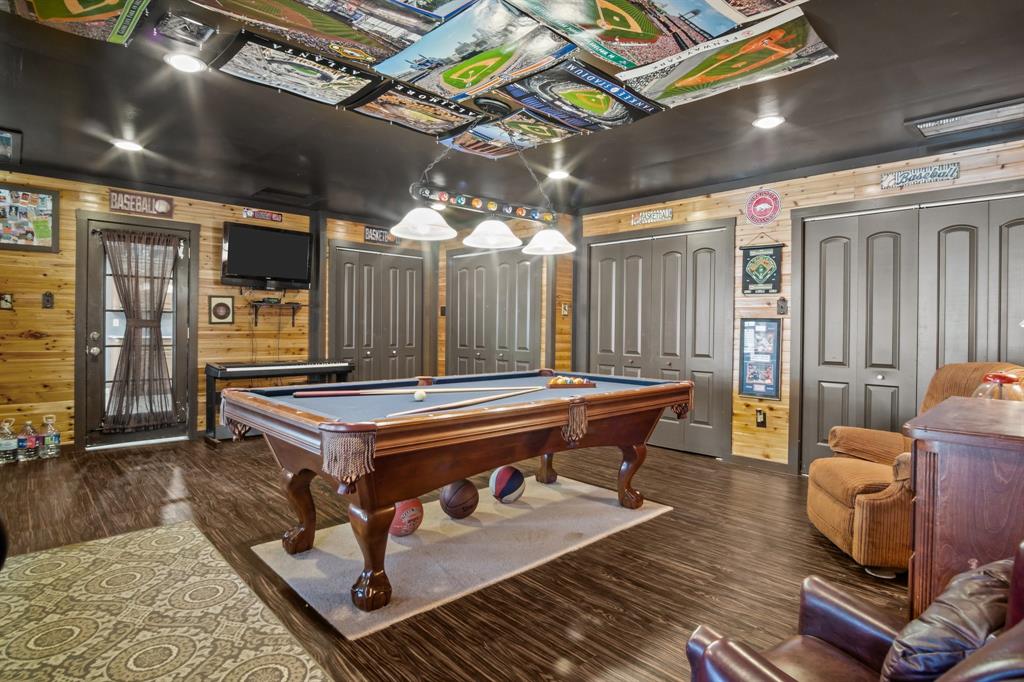 Royal Oaks - Residential