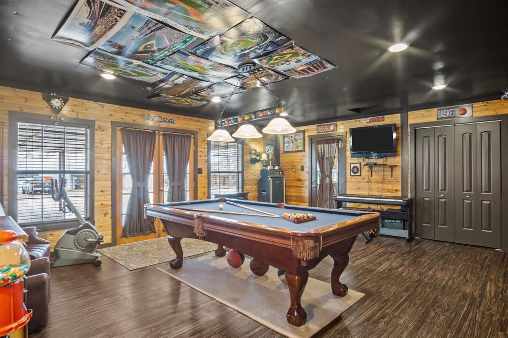 Royal Oaks - Residential