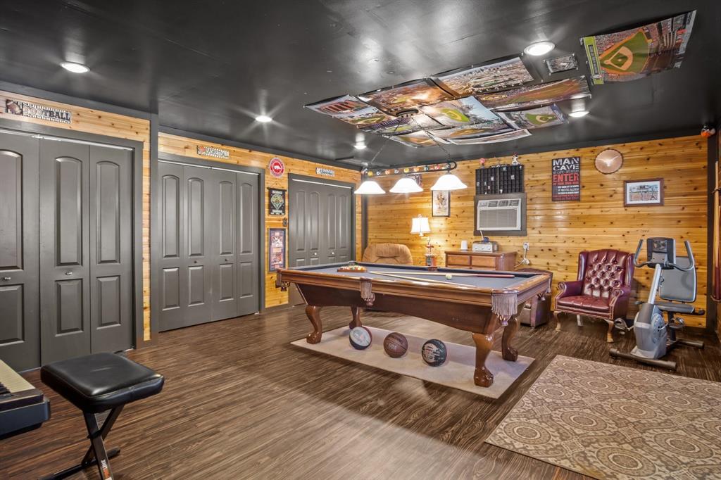 Royal Oaks - Residential