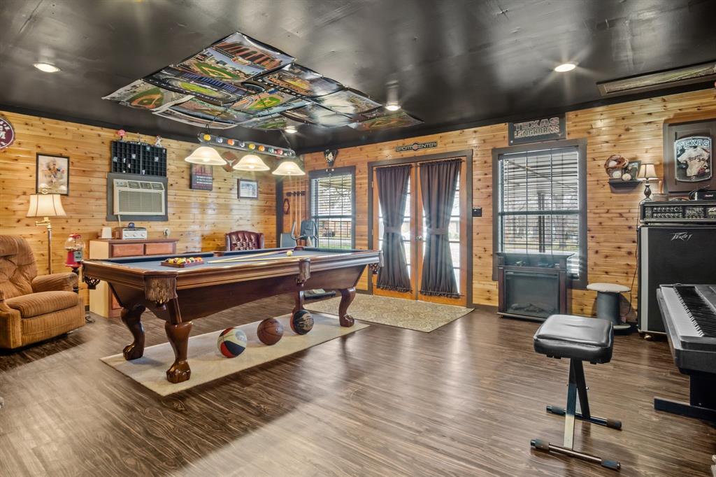 Royal Oaks - Residential