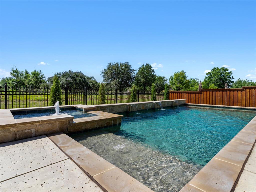 2908 Ballater Court