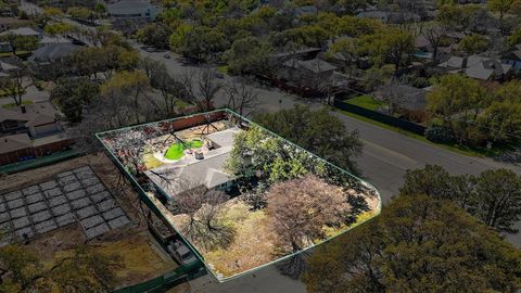 Photo of 6006 Boca Raton Dr, Dallas, TX 75230 (MLS # 21252667)