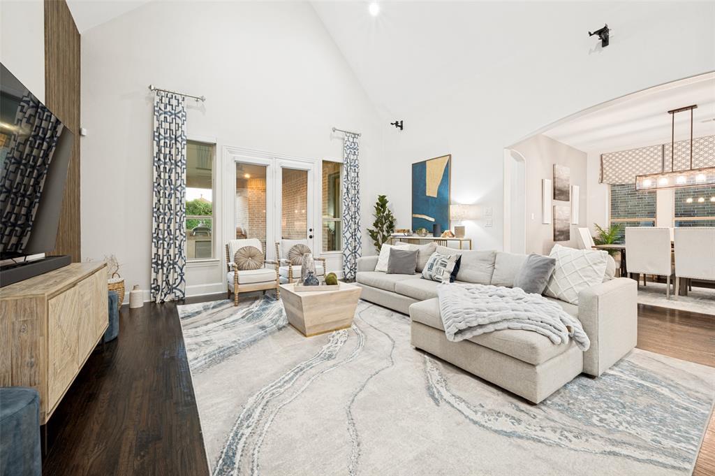 2812 Damsel Madison Lane