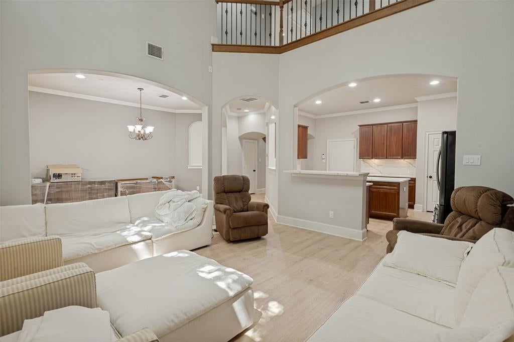 1600 Abrams Road 23