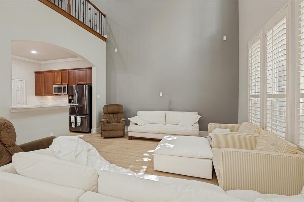 1600 Abrams Road 23