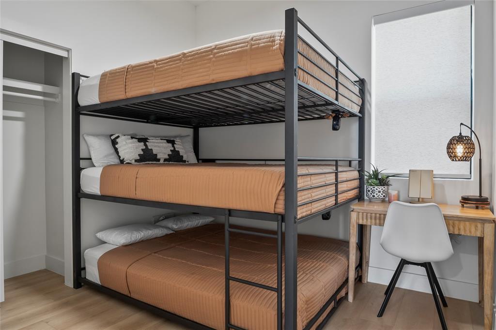 Moss Lake Estate - Residential