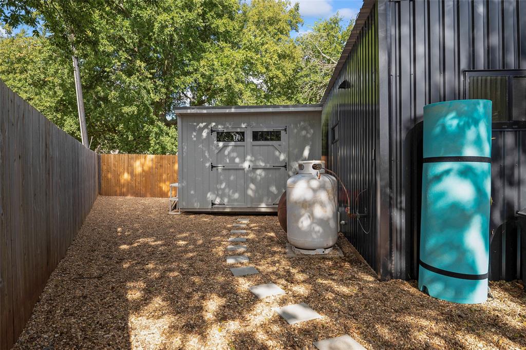 Moss Lake Estate - Residential