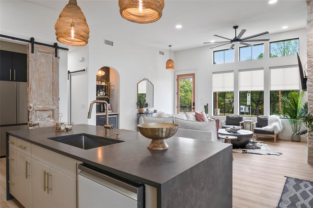 Moss Lake Estate - Residential