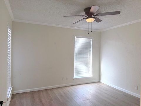 Tiny photo for 1101 Calico Lane #1411, Arlington, TX 76011 (MLS # 21132754)