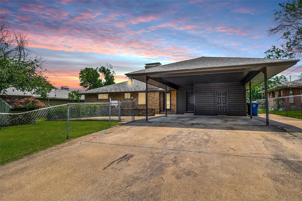 Glen Oaks - Residential