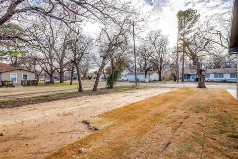 A home in Cleburne