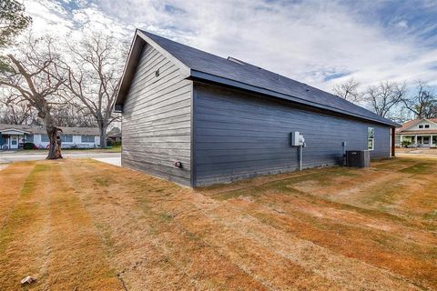 A home in Cleburne