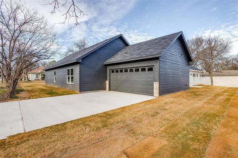 A home in Cleburne