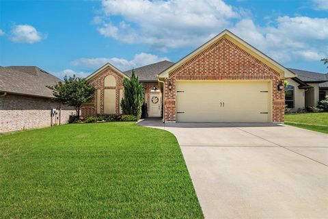 1905 Town Creek Circle Weatherford TX 76086