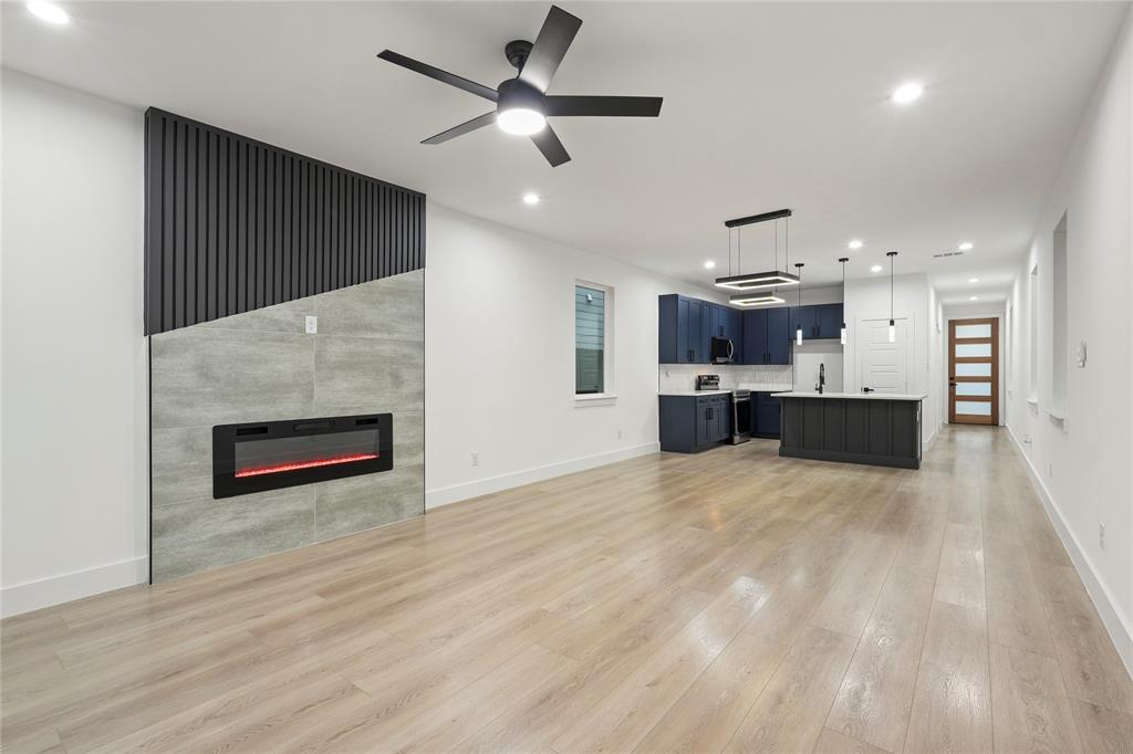 Lincoln Manor - Residential