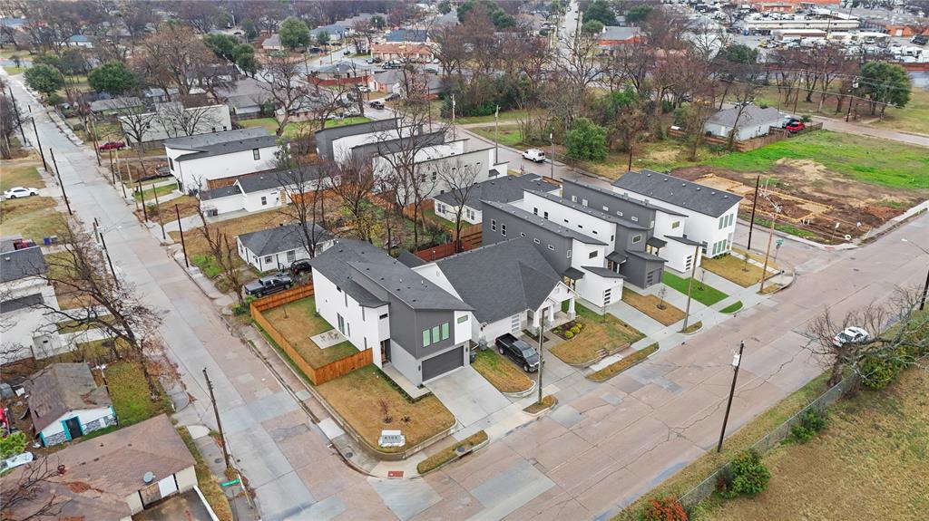 Lincoln Manor - Residential