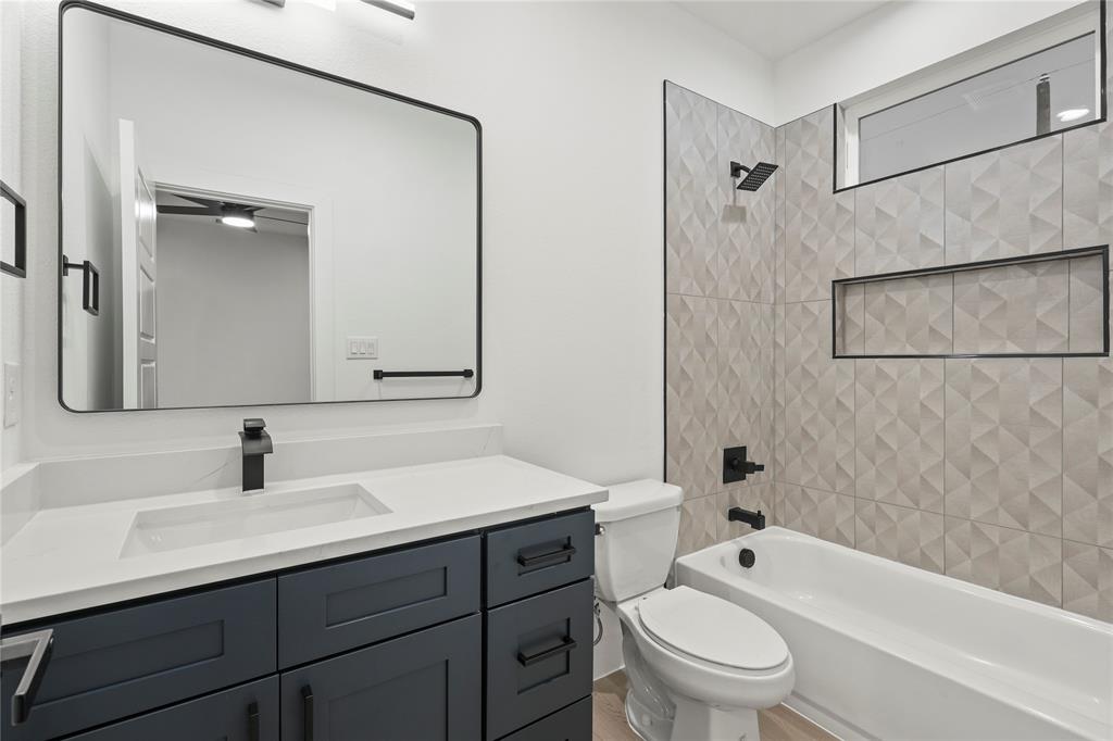 Lincoln Manor - Residential