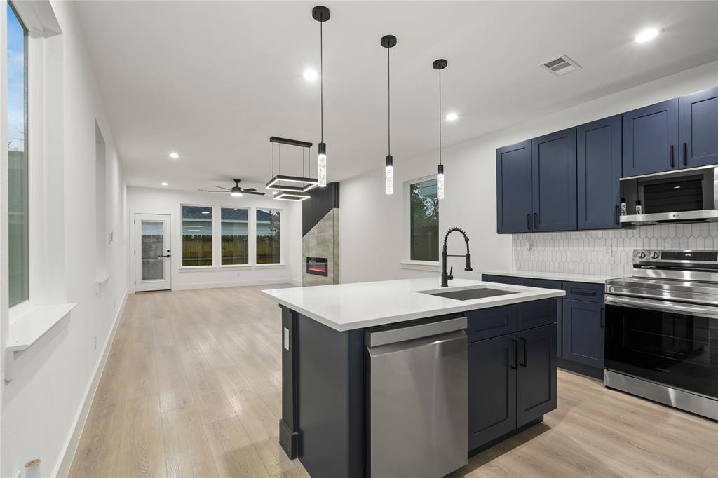 Lincoln Manor - Residential