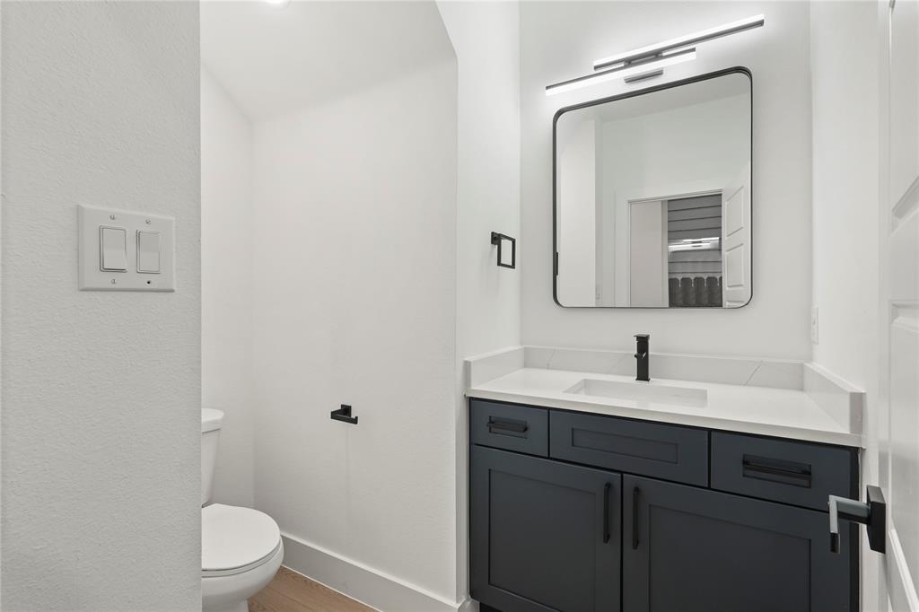 Lincoln Manor - Residential