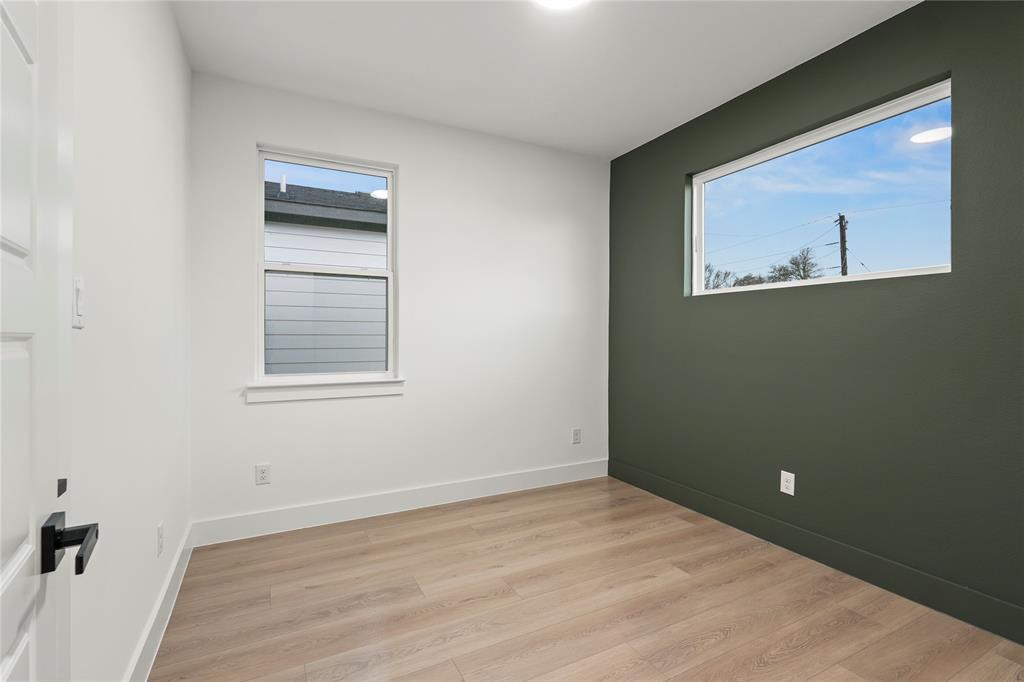 Lincoln Manor - Residential