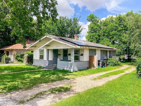 Photo of 3715 Travis Avenue #A, Fort Worth, TX 76110 (MLS # 21368337)