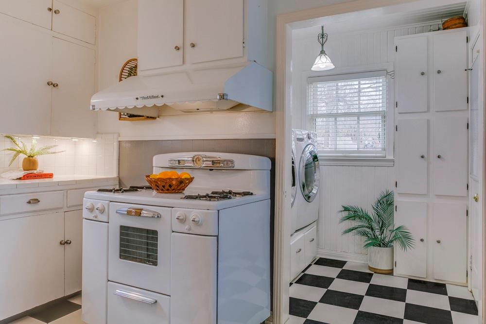 Kessler Plaza - Residential