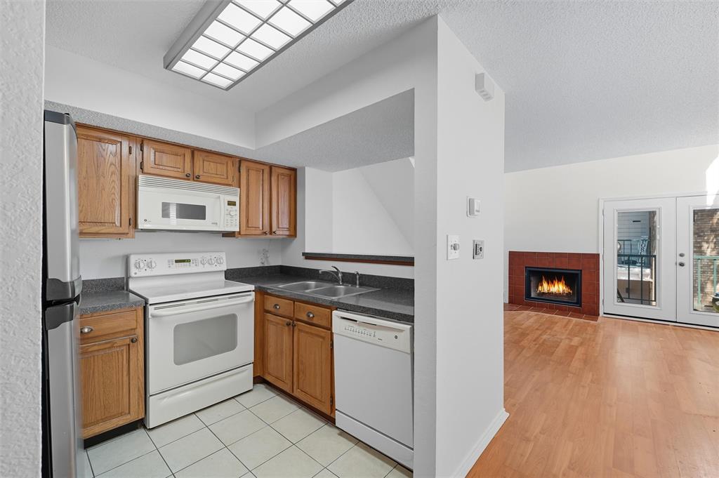 Arlington Oaks Condo - Residential