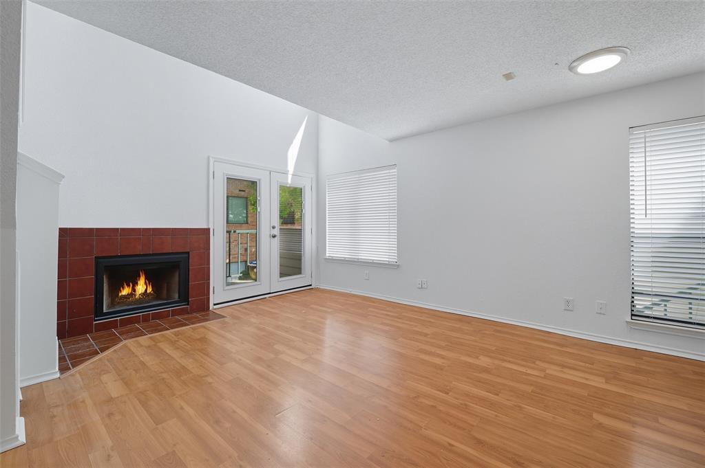 Arlington Oaks Condo - Residential