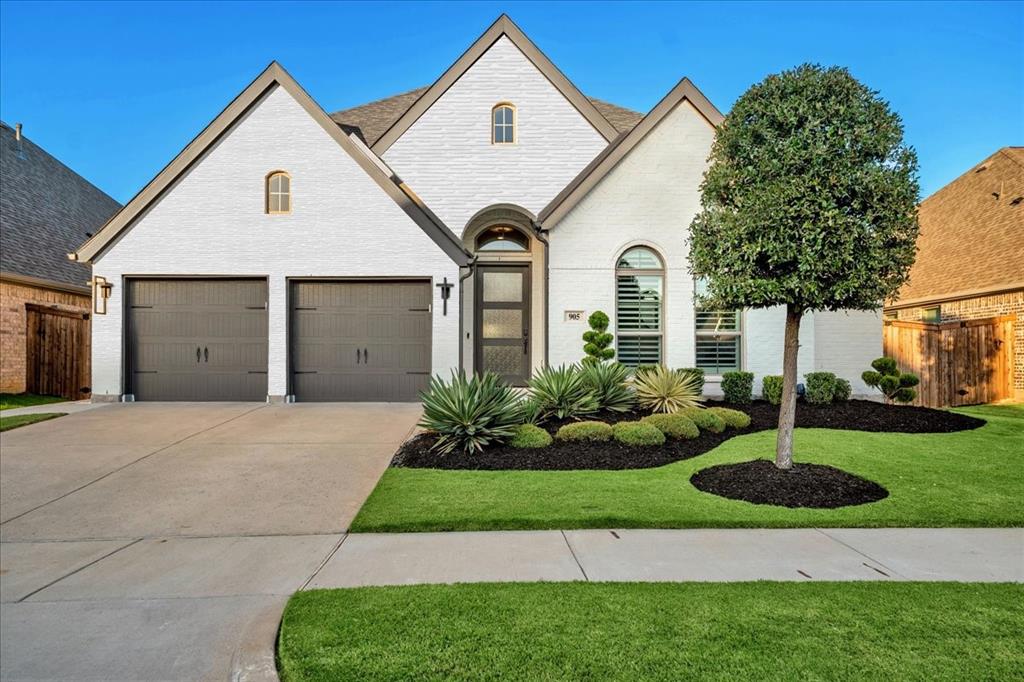 905 Bridle Path Parkway