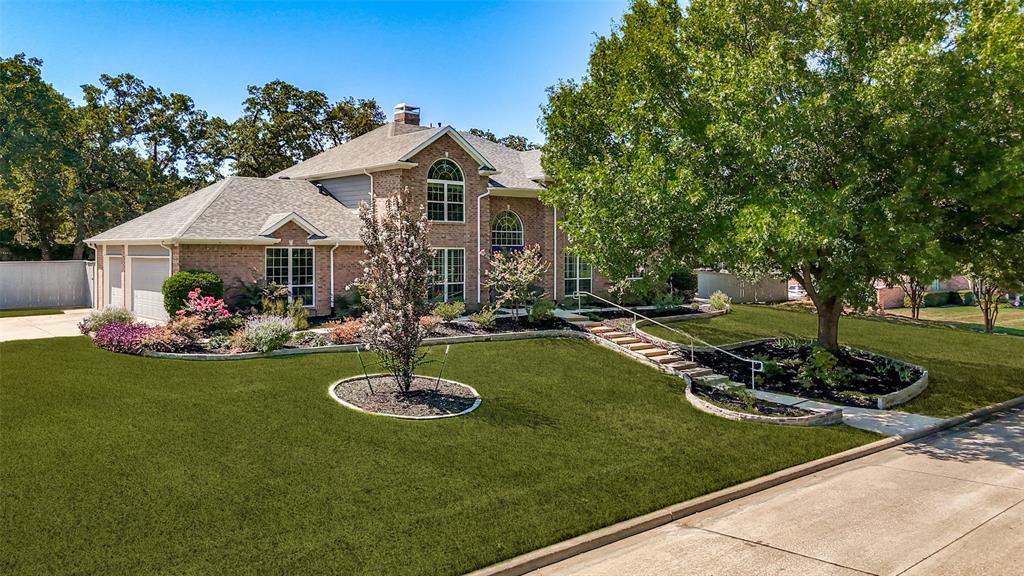 204 E Chapel Downs Drive